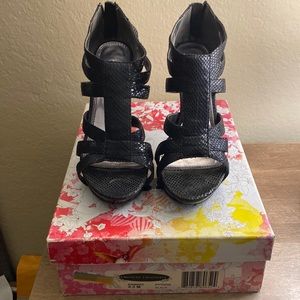 Black platform heel, great for a night out